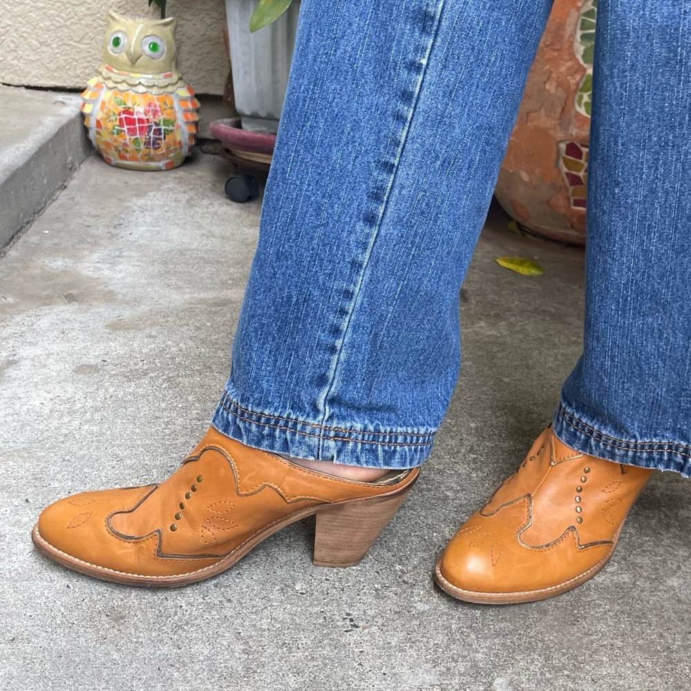 Vintage caramel Jessica Simpson leather shoes